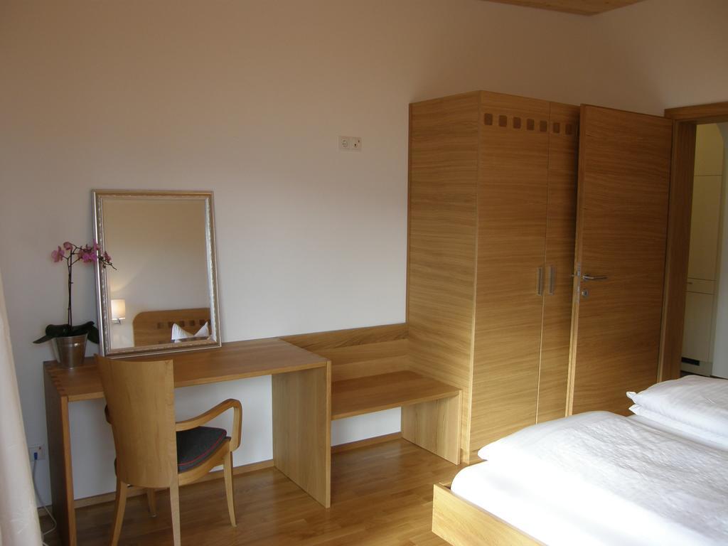 Apartments Karlhof Ίνσμπρουκ Δωμάτιο φωτογραφία